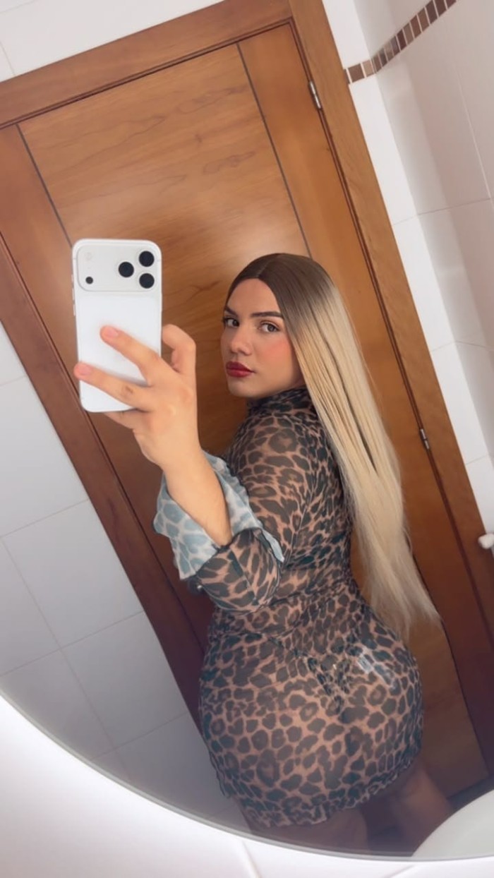 TRANS ARDIENTE ADICTA AL SEXO EN OVIEDO