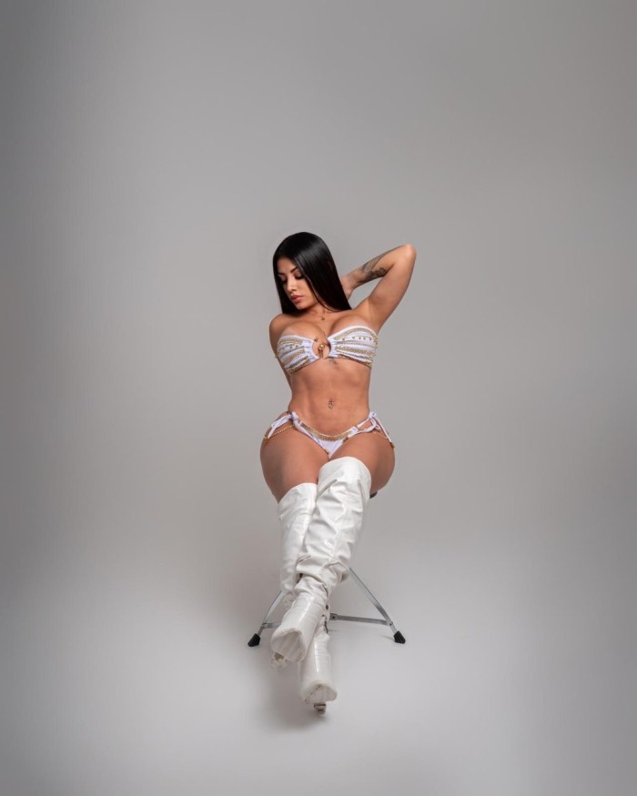PRECIOSA LATINA