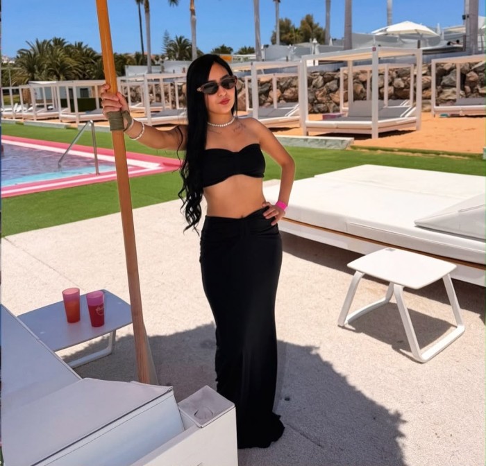 EN IBIZA RECIEN LLEGADA CACHONDA CON GANAS DE SEXO