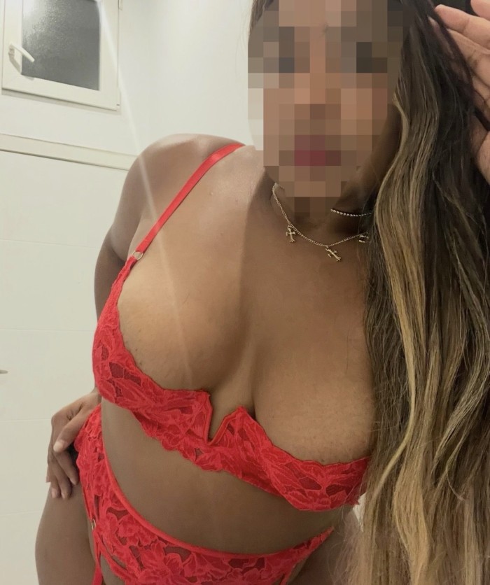 VENEZUELANA RECIÉN LLEGADA TODO MORBO y PLACER PARA TI!