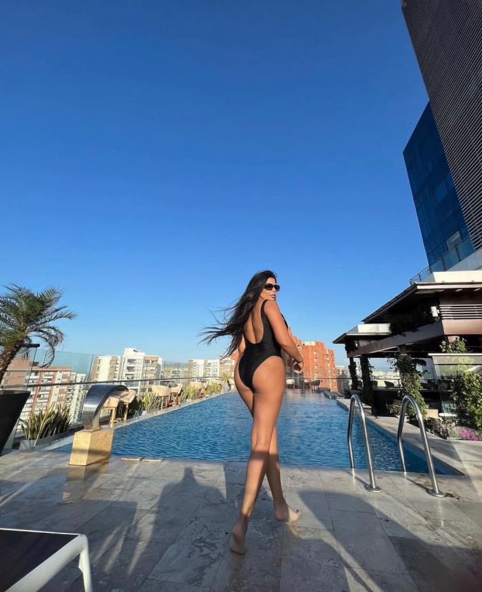 POR CORTE INGLES CENTRO TRANS LUJURIOSA FIESTERA