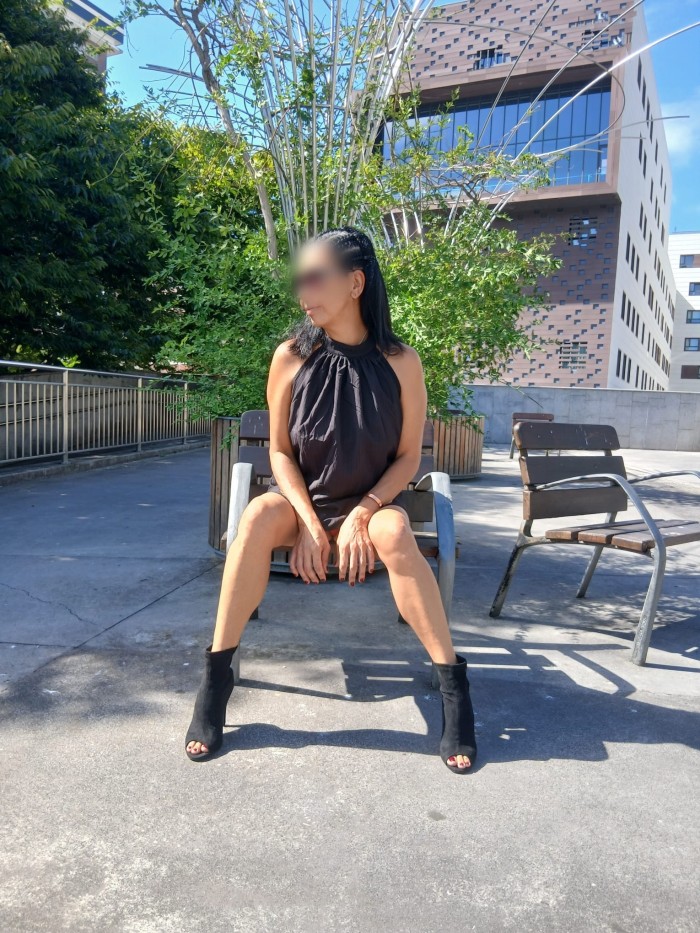 COMPLETA EN CALLE DEUSTO BRASILEÑA SEXO DURO