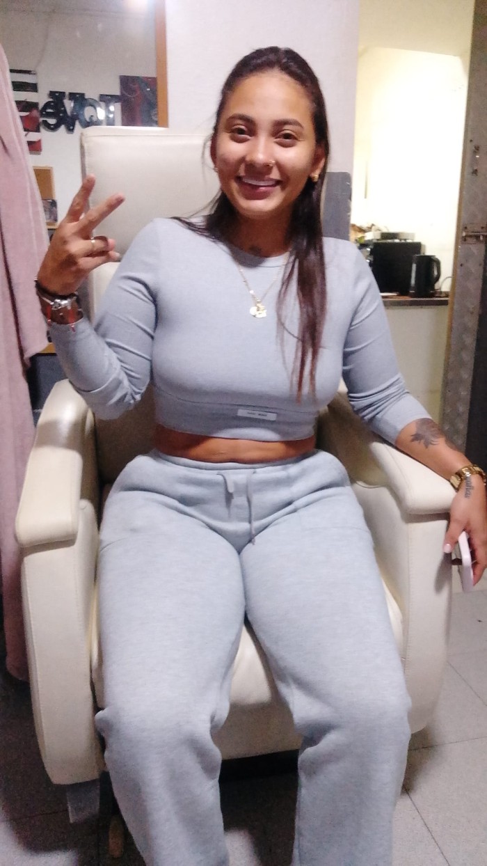 Antonella joven colombiana.. caliente y cachonda COMPLETA 24H TORREMOLINos