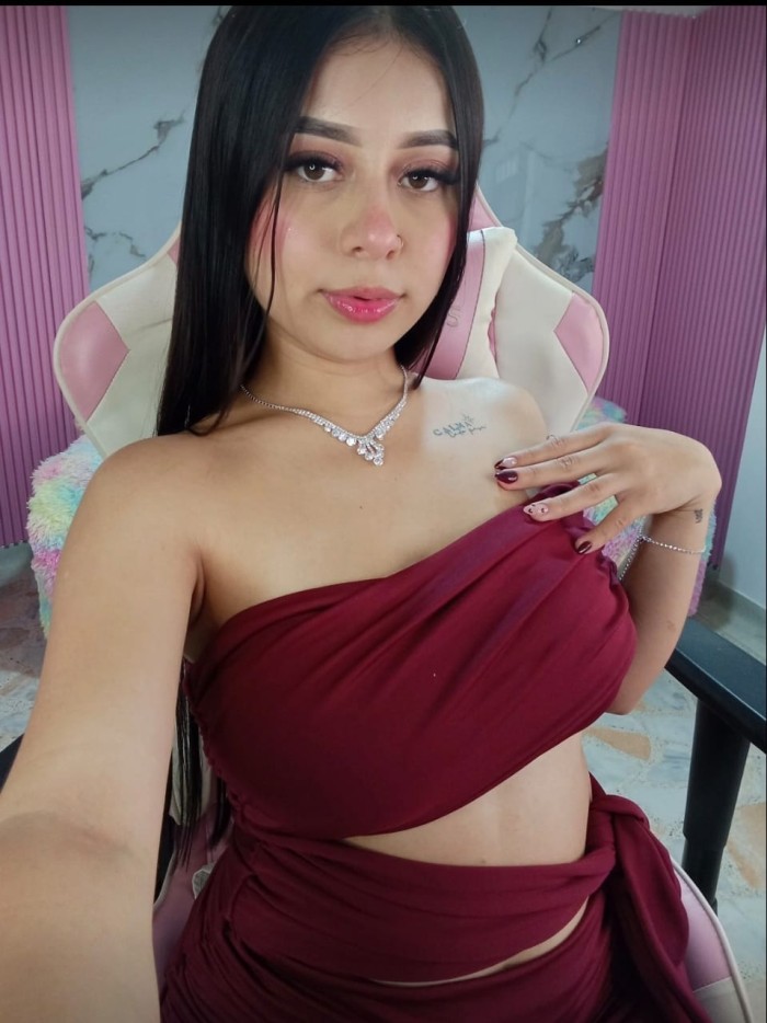 MUJER TRAVIESA CON GANAS DE UNA BUENA FOLLADA