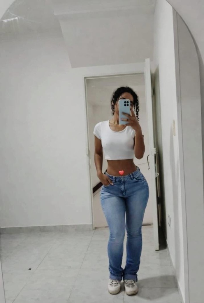 BUSCAS COMPLICIDAD Y UNA SEXY ESCORT? VEN A VERME