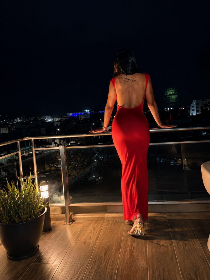 KRISTAL VENEZOLANA CALIENTE, DESCUBREME