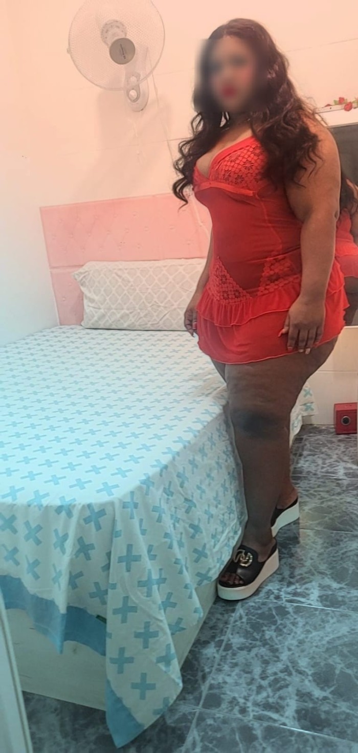 EN SANTS-MONTJUÏC DELICIOSA IMPLICADA EXQUISITA