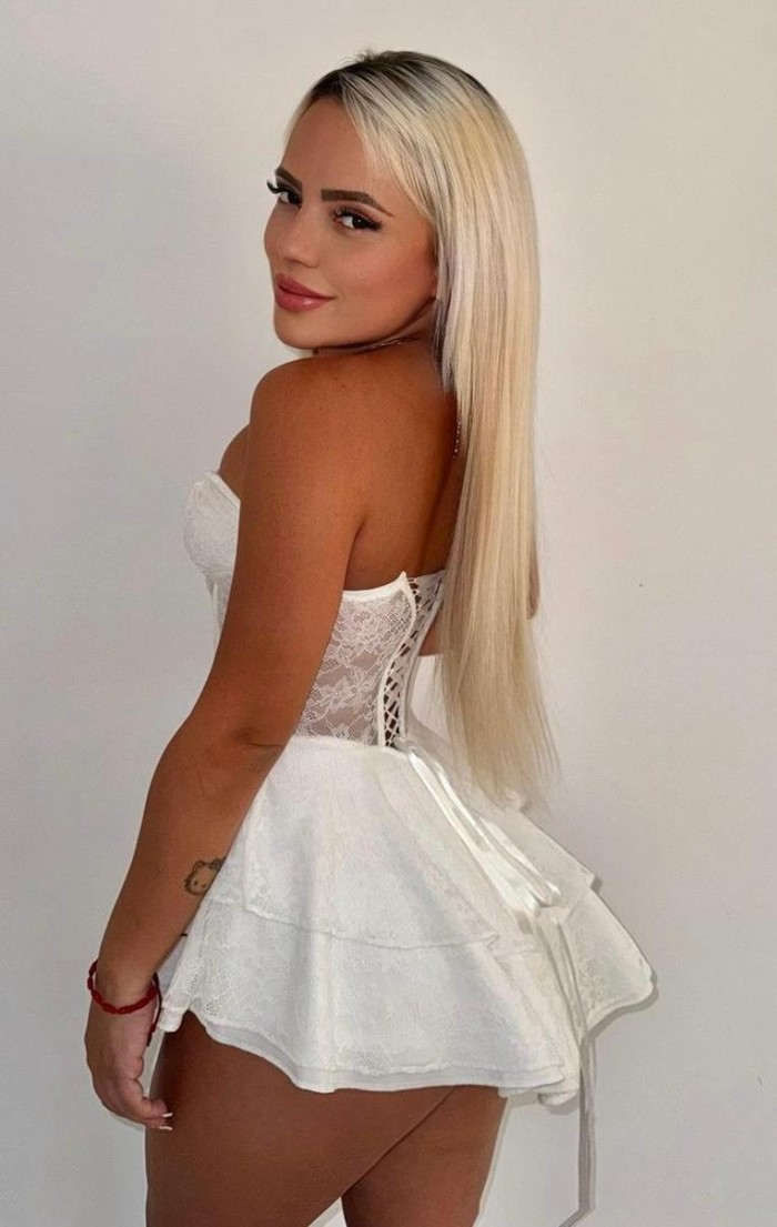 CATALINA HERMOSA COLOMBIANA CALIENTE -745070051