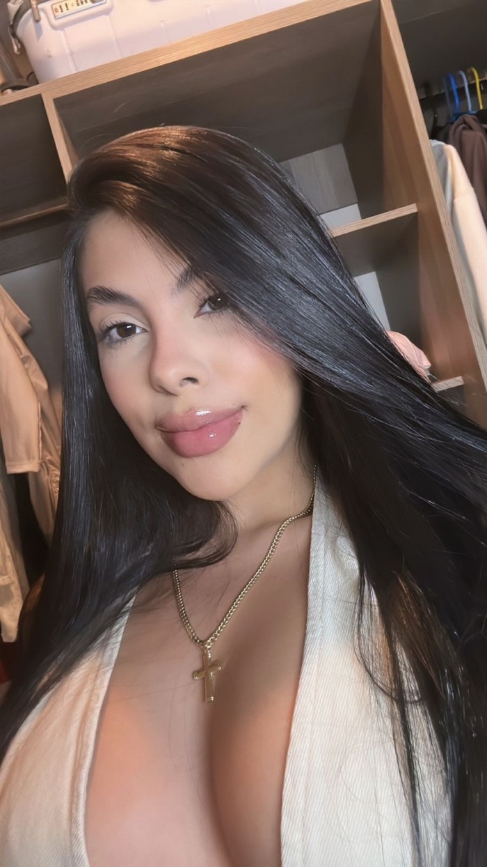 SENSUAL ARDIENTE  SOY LA CURA A TUS MALES