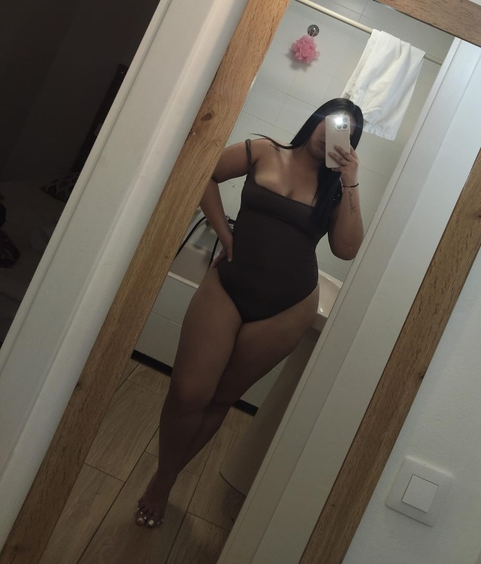 LUJURIA CHICA COLOMBIANA DISPUESTAMUJER ADICTIVA