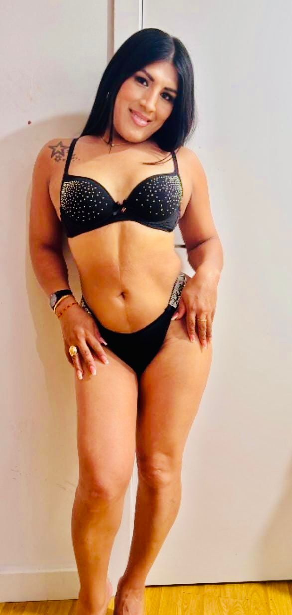 EN PUENTE DE VALLECAS CHICA TRANS FEMENINA APASION