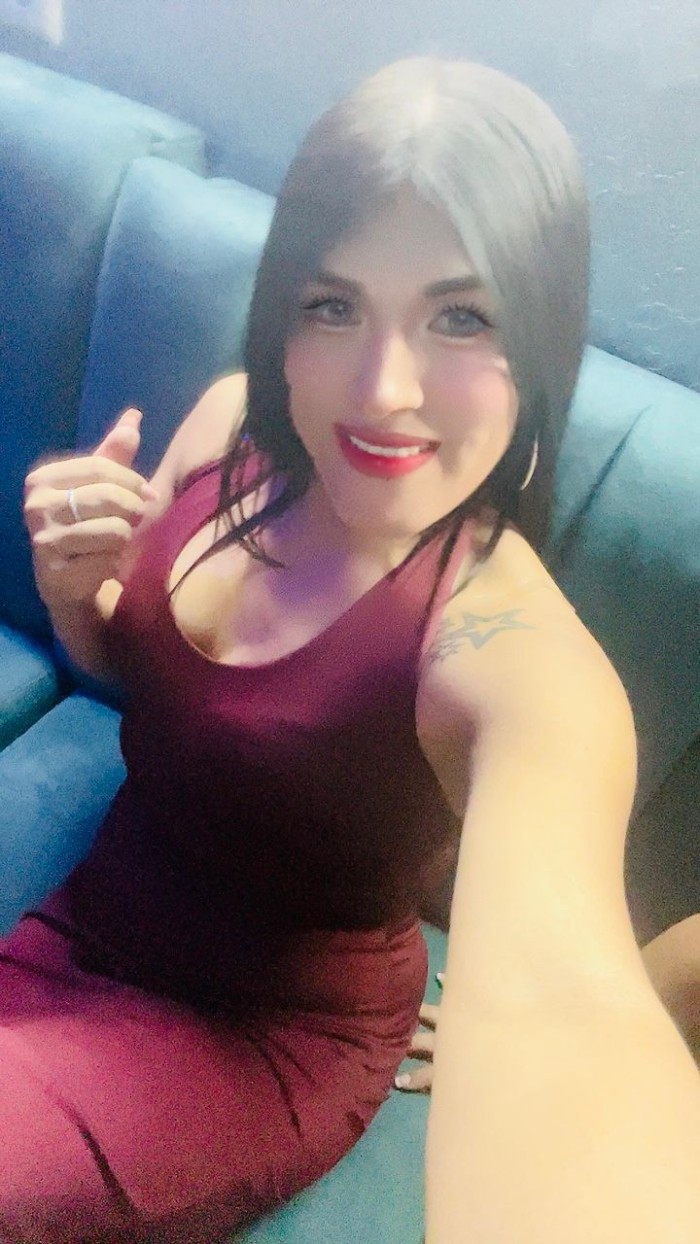 EN PUENTE DE VALLECAS CHICA TRANS FEMENINA APASION