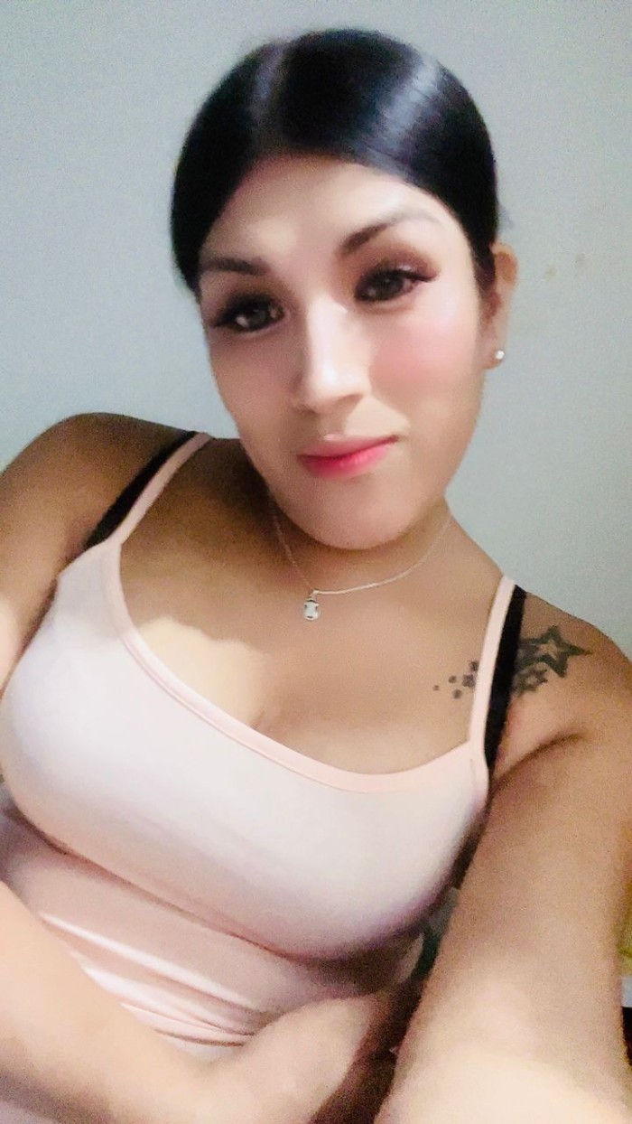 EN PUENTE DE VALLECAS CHICA TRANS FEMENINA APASION