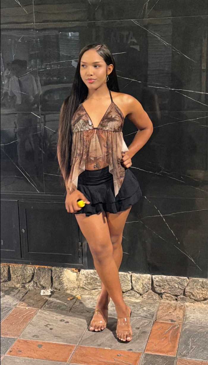 TRANS ENCANTADORA SEXI DESEOSA DE SEXO