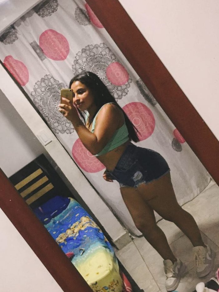 KAROL – COLOMBIANA DE 24 AÑOS EN SANTA MARÍA DE GUÍA