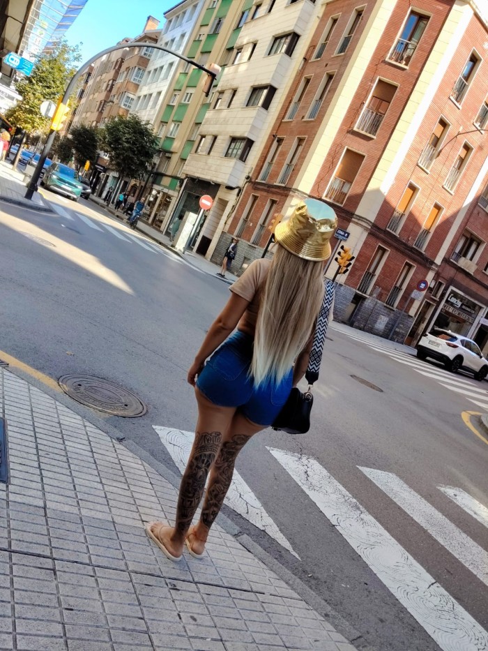 Chik colombiana Rubia de paso en Gijón fotos reales y actuales