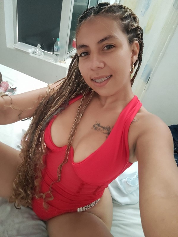 Chik colombiana Rubia de paso en Gijón fotos reales y actuales