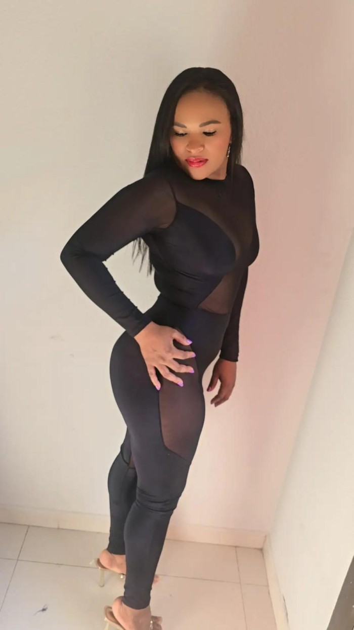 NUEVA ESCORT MORENA CARIÑOSA EN HUESCA! FIESTERA