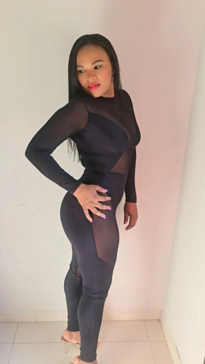 NUEVA ESCORT MORENA CARIÑOSA EN HUESCA! FIESTERA