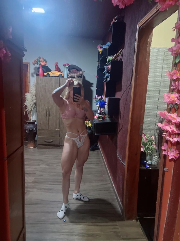 Madurita 40 años coñito bien mojadito