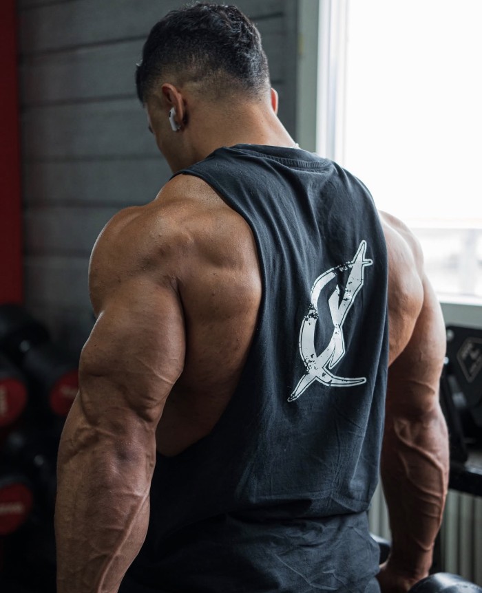 HOMBRE MODELO GYM EN MARBELLA