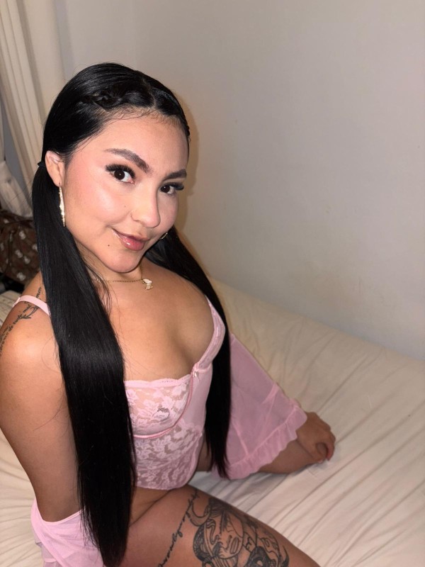 Scarlett jovencita encantadora