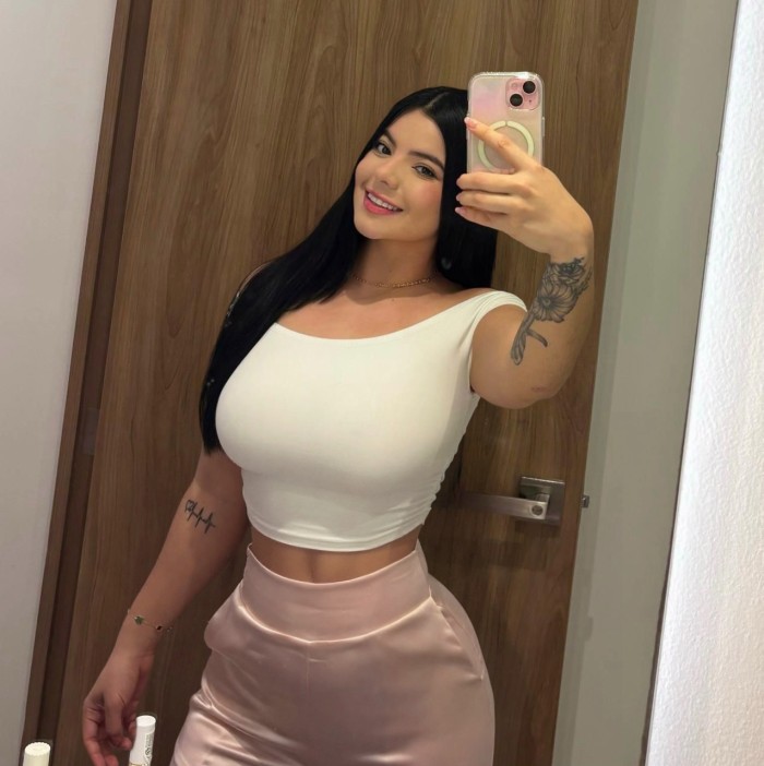 Sara: natural, elegante y con una sonrisa que conq