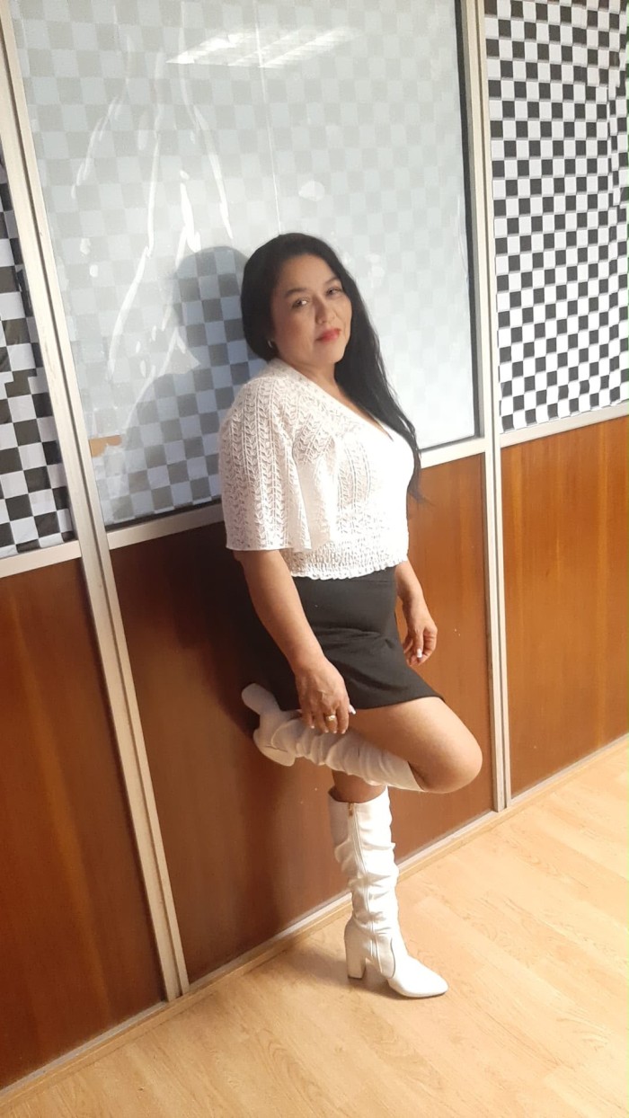 Paloma, preciosa mujer novedad en Torrelavega