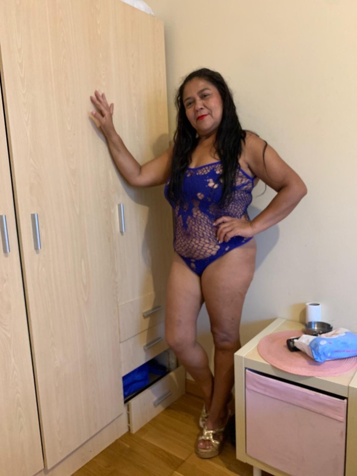 Paloma, preciosa mujer novedad en Torrelavega