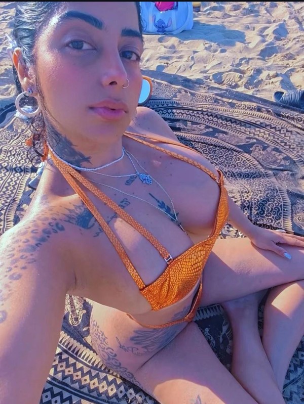VENEZOLANA APASIONADA Y MUY CACHONDA