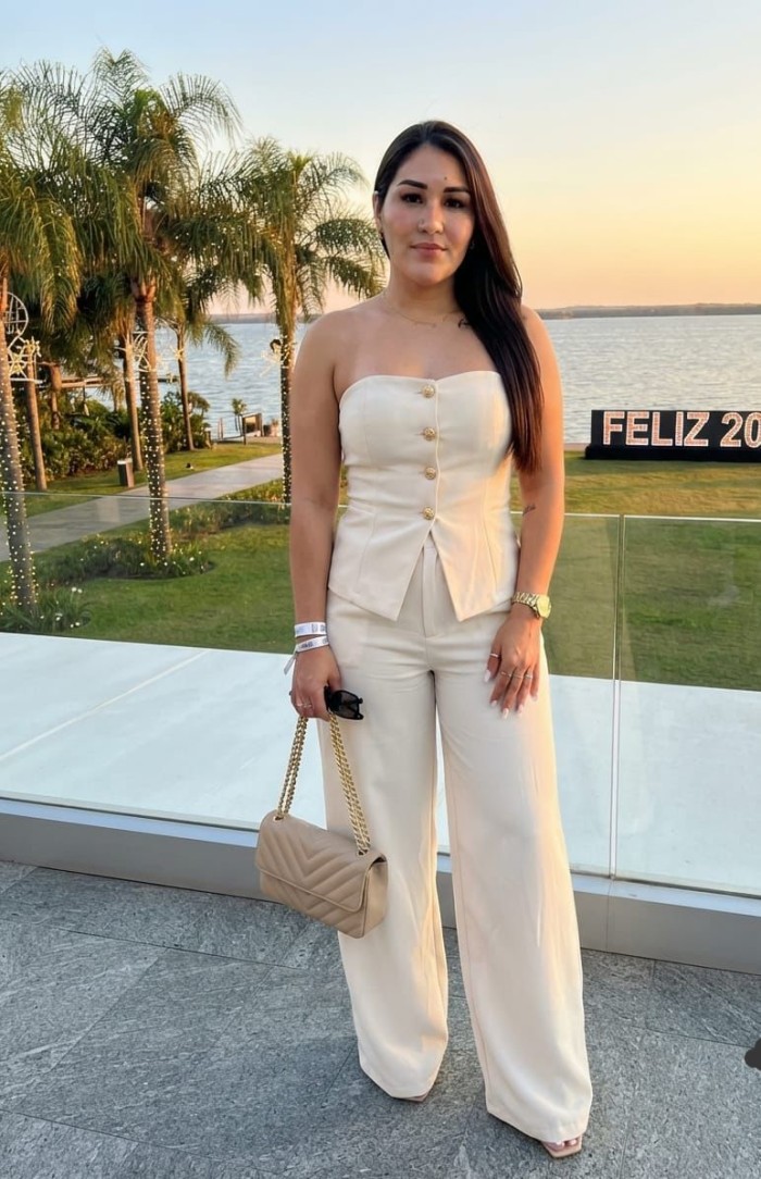 VENEZOLANA CON ENCANTO EN SAN SEBASTIÁN DE LOS REY