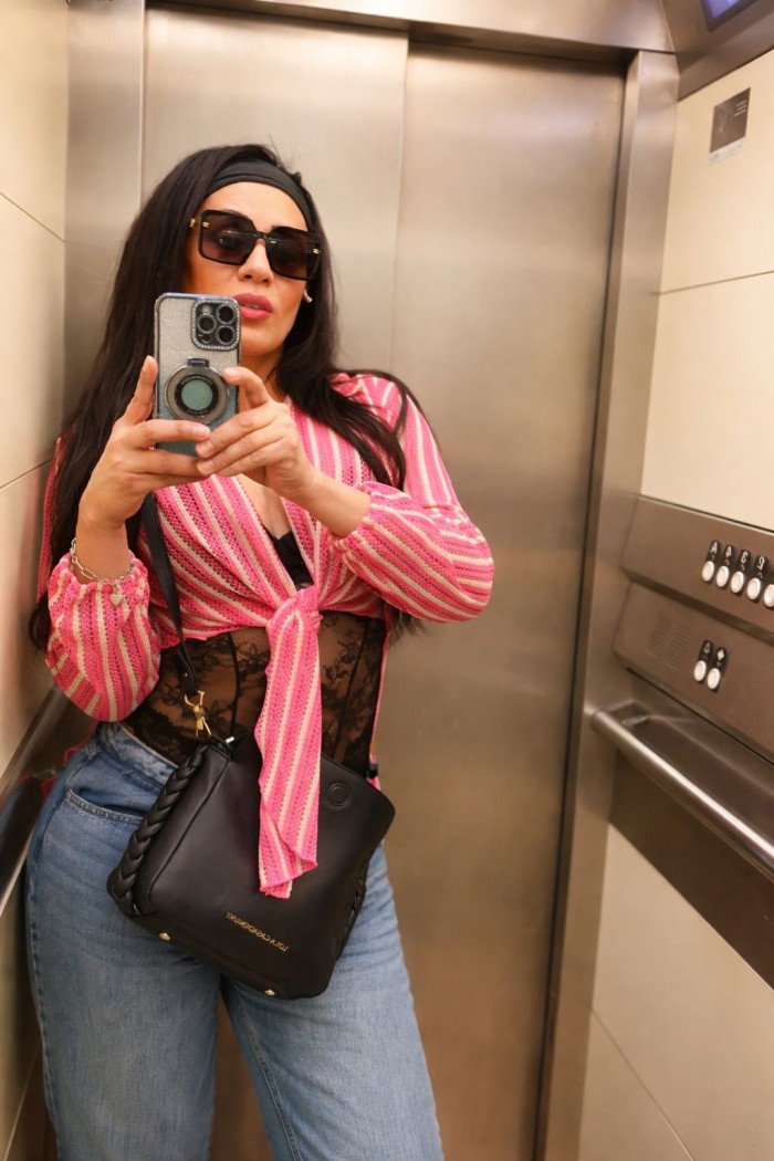 Latina caliente por la feria en Albacete
