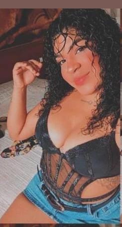 MUJER TRAVIESA CON GANAS DE UNA BUENA FOLLADA