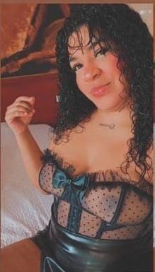 MUJER TRAVIESA CON GANAS DE UNA BUENA FOLLADA