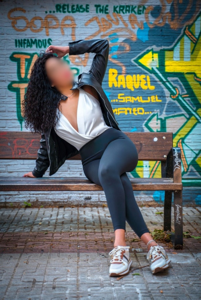 ALEXIA GUAPISIMA * MASAJES SELECTOS