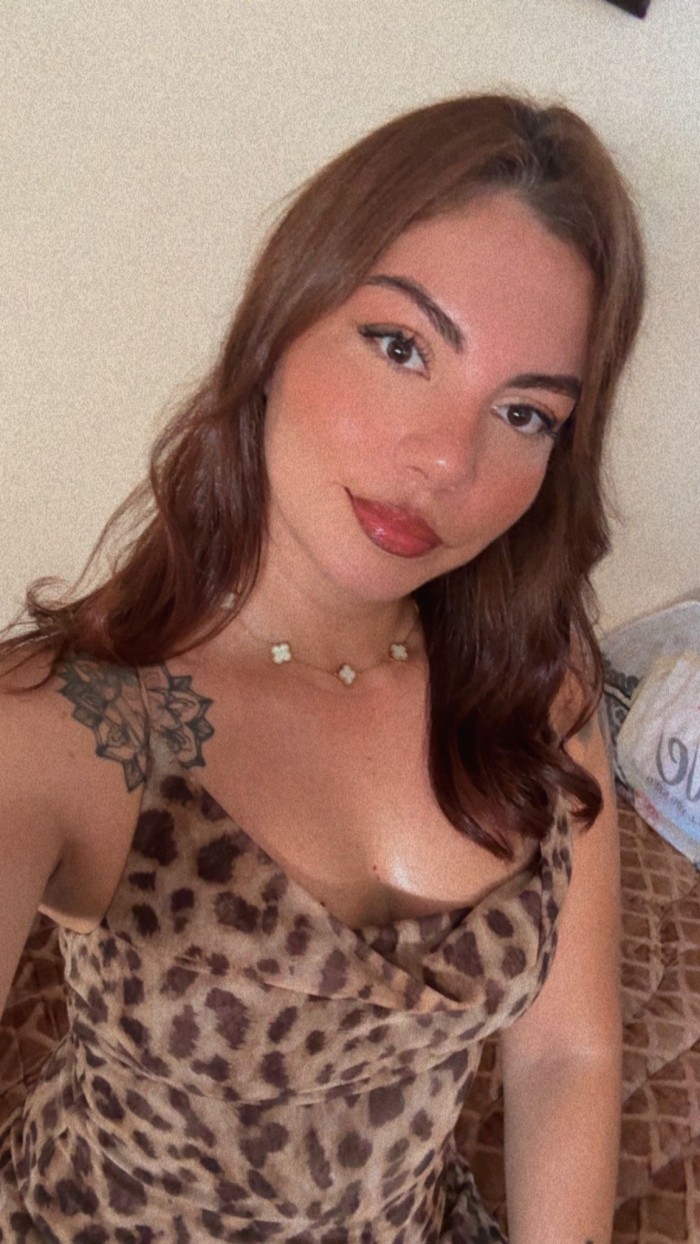 Jovencita caliente , busca encuentro con chico