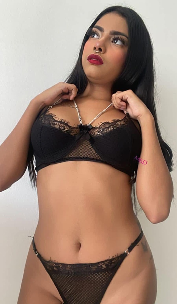 SEXY CALIENTE MUY APASIONADA, DE LUJO PAULINA REUS