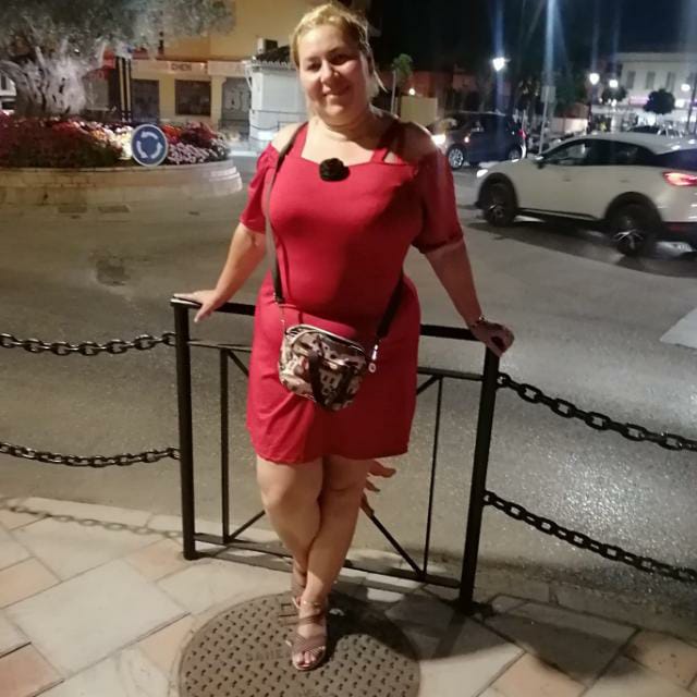 ARDIENTE QUIERO SEXO DURO DESEO QUE ME COMAS