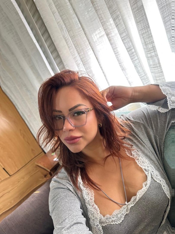 ARDIENTE SENSUAL APASIONADA EN AV DO REY