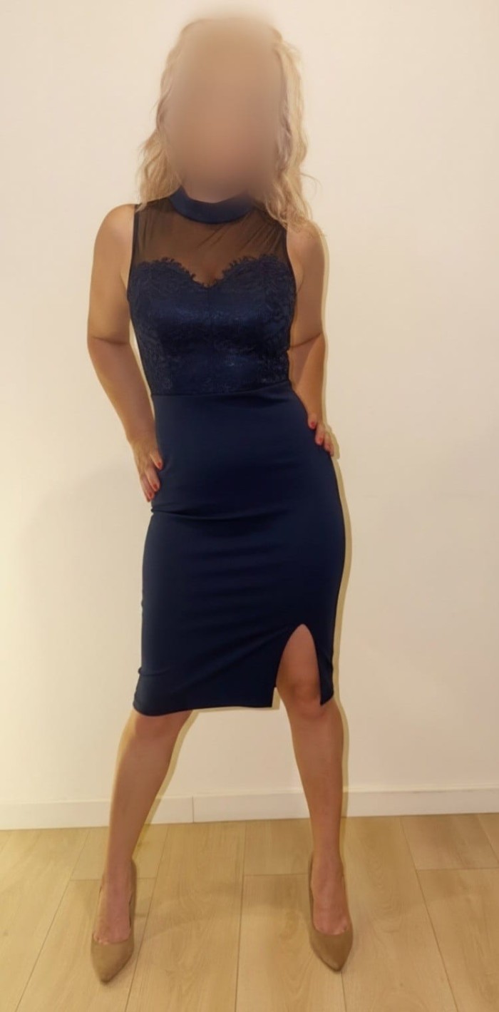 NUEVA Y DESEOSA AMIGA,LAURA