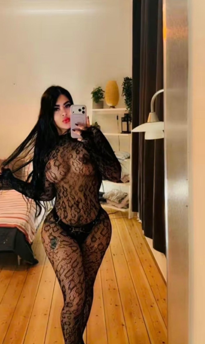 Folladora a topé mamadora garganta profunda