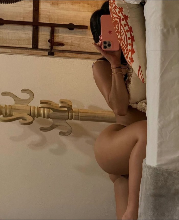 MUJER EXOTIKA CON GANAS DE UNA BUENA FOLLADA