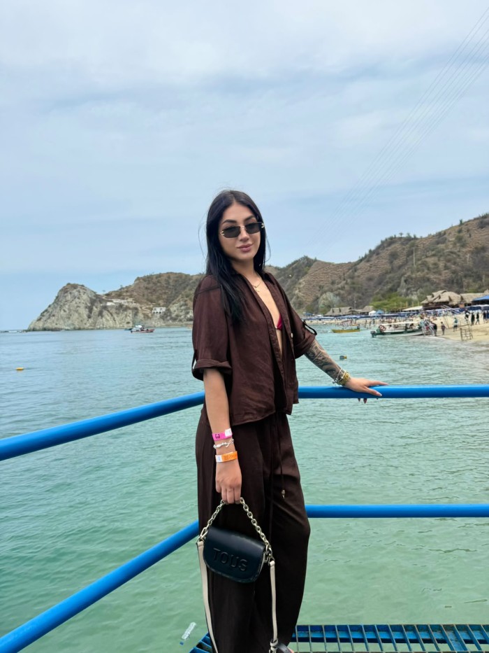 EN GIJON PUERTO CERREDO DISPUESTA AL PLACER ESCORT
