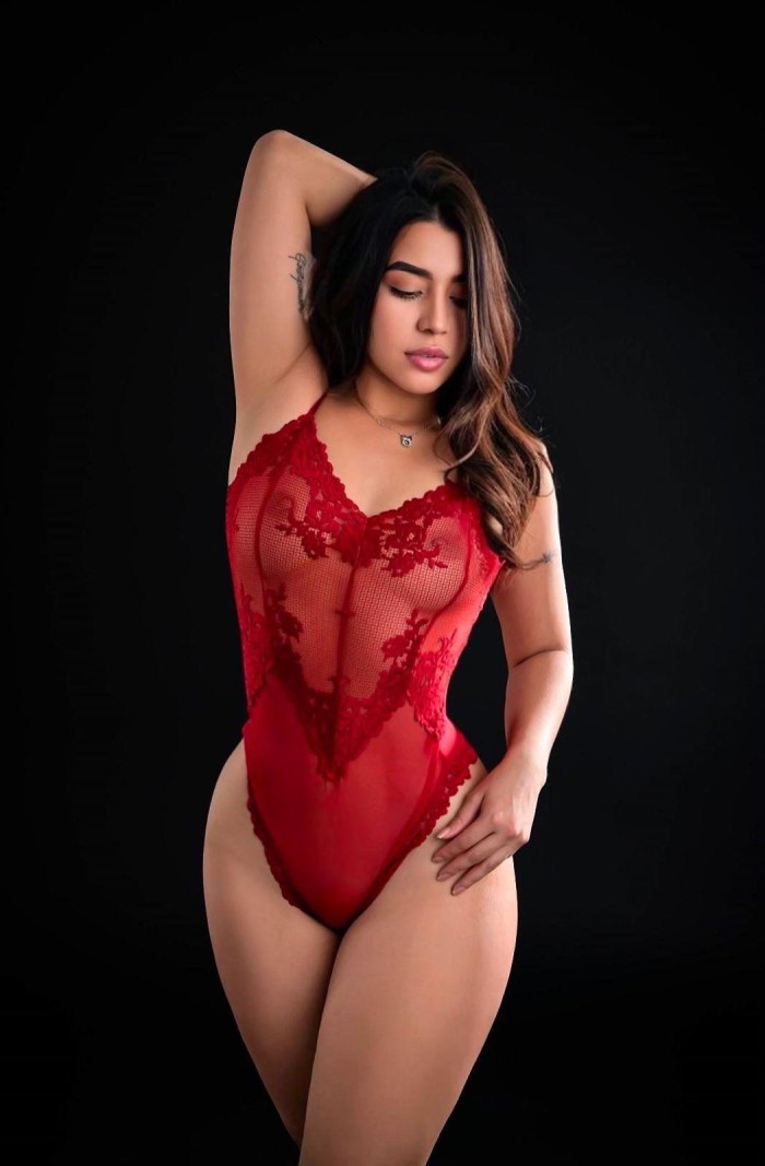 ¡¡RECIÉN LLEGADA…DANA..UN CUERPO PERFECTO PARA FOLLAR!!