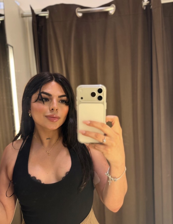 Trans muy zorrita con clase y estilo