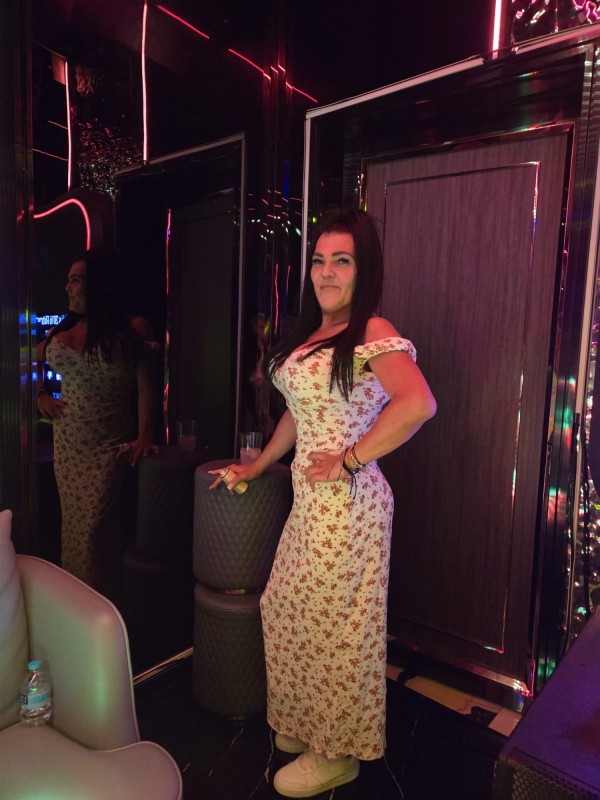 Valeria transexual hago videollamadas y salidas 24