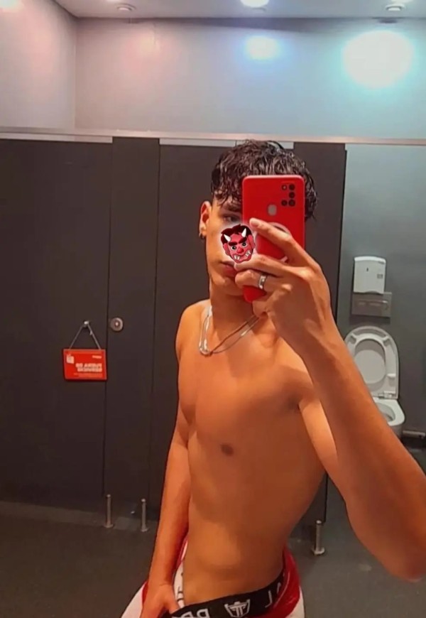 Adrián bisexual cañero, morboso