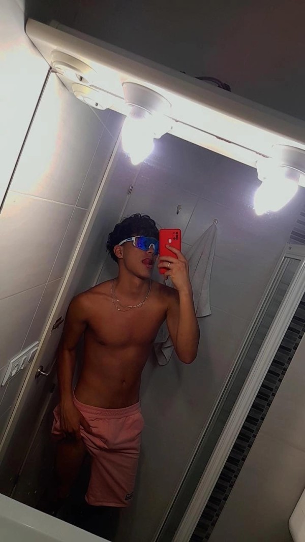 Adrián bisexual cañero, morboso
