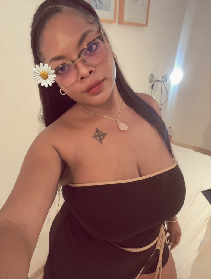 Curvy, 24horas, copas, masajes, salidas y fiesta últimos días