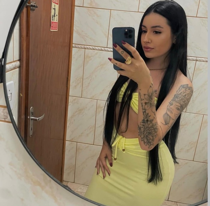 NOVEDAD ,latina fiestera y sexy